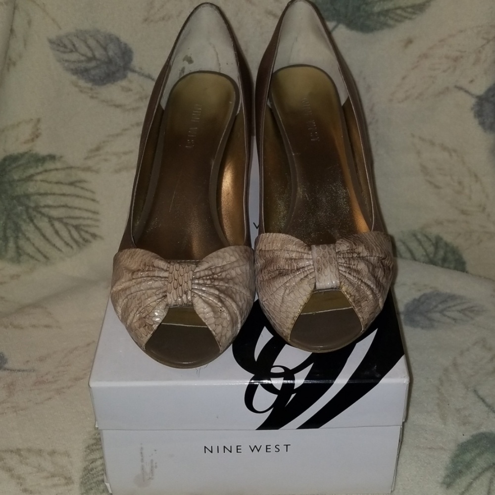 Nine West IHEARTYOUO PEEP TOE